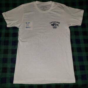 Captain Fin’s White Fish Market breast logo T shirt